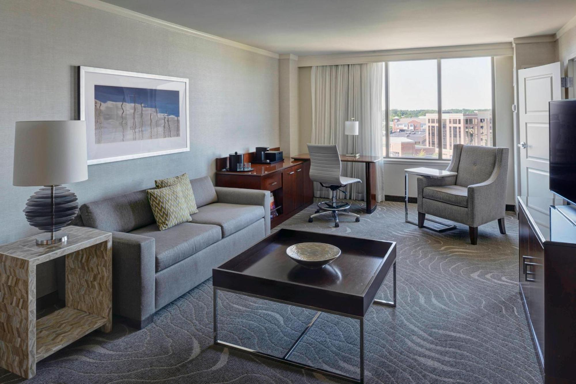 Newport News Marriott At City Center Экстерьер фото