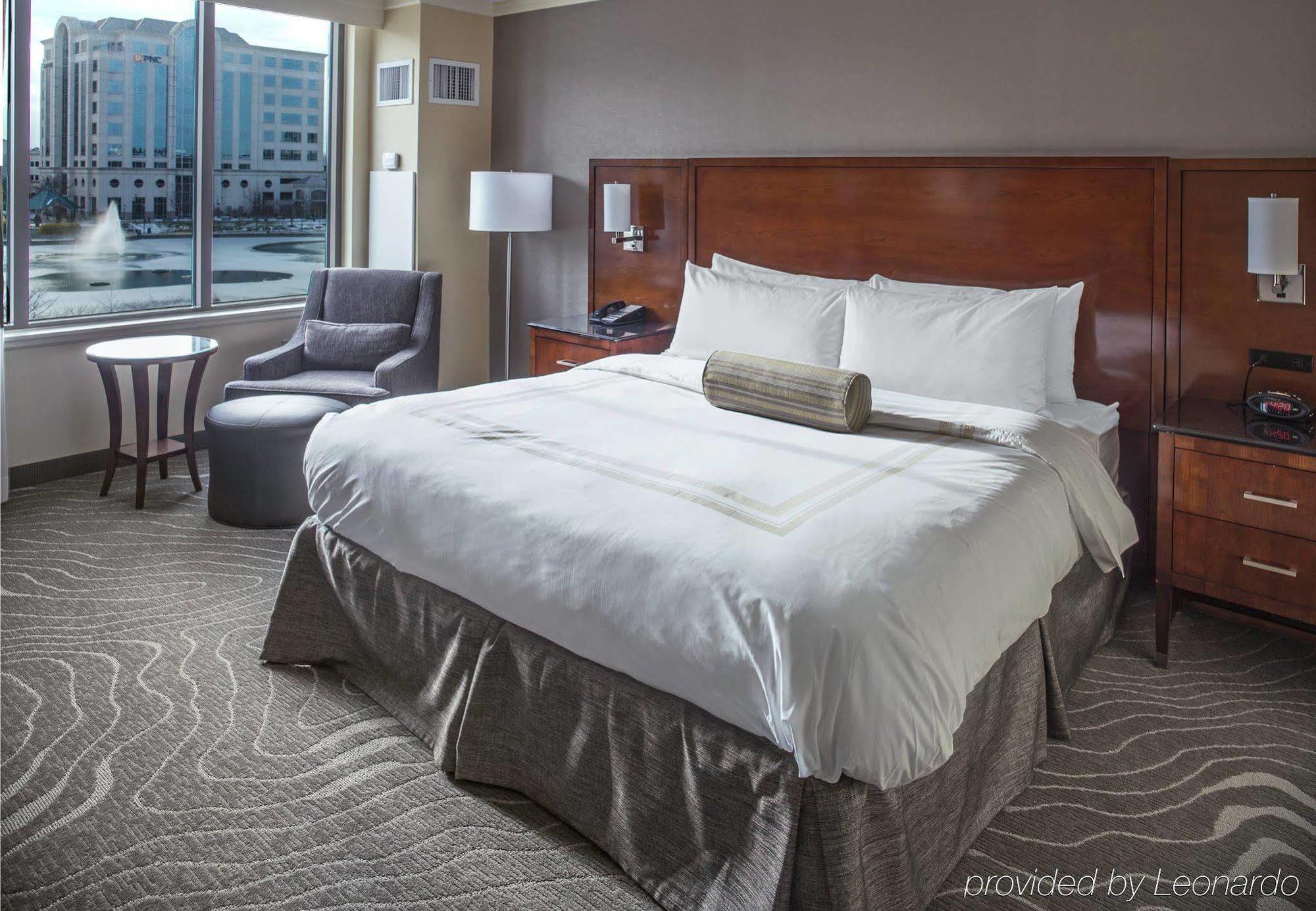 Newport News Marriott At City Center Экстерьер фото